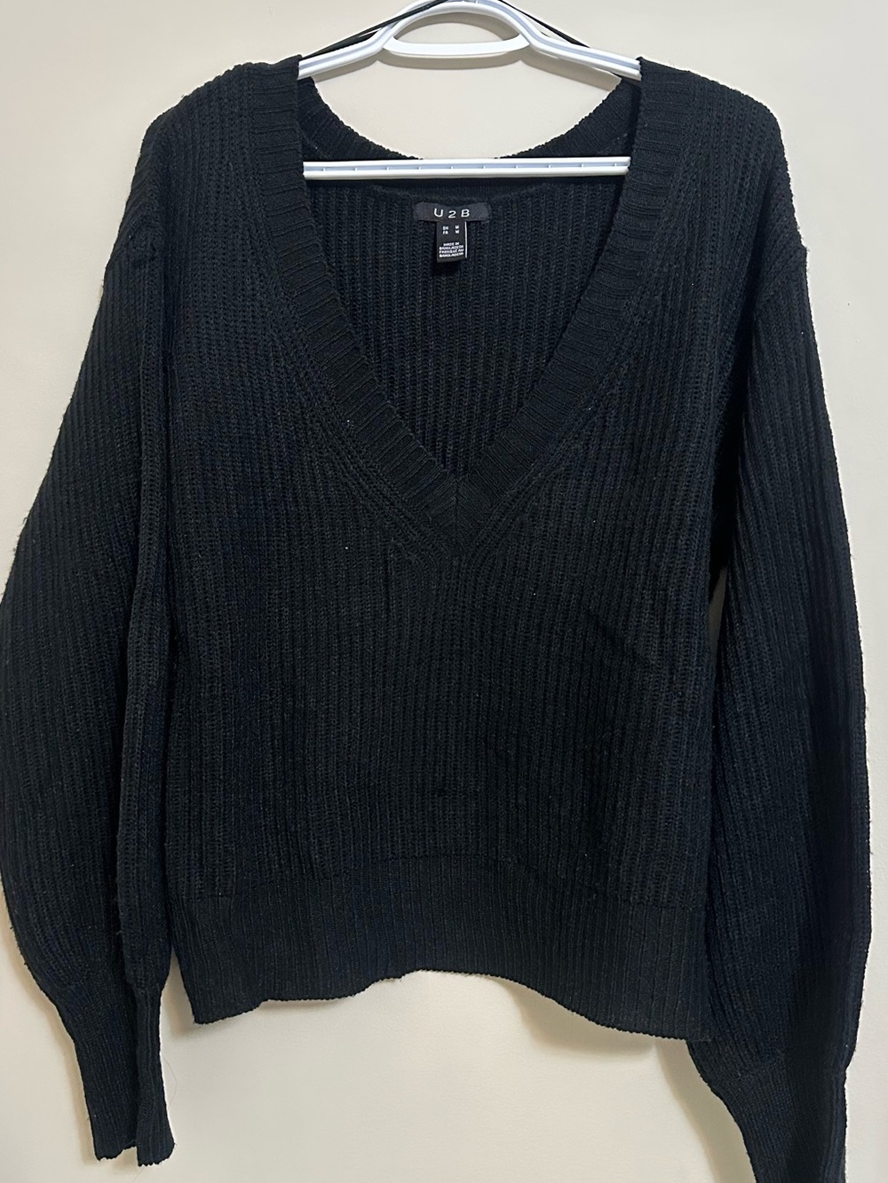 U2B Black V-Neck Ribbed Knit Sweater